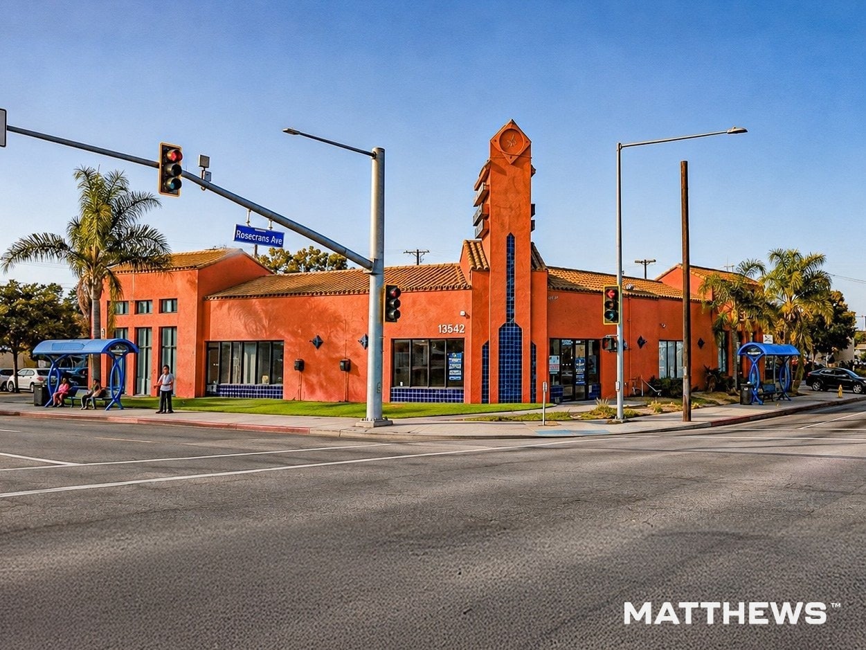 13528-13542 Lakewood Blvd, Bellflower, CA for lease Building Photo- Image 1 of 4