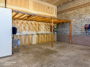 61450 American Ln, Bend, OR for lease Interior Photo- Image 1 of 3