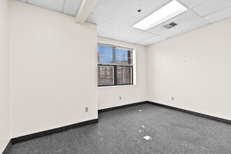 85 River St, Waltham, MA à louer Photo intérieure- Image 1 de 14