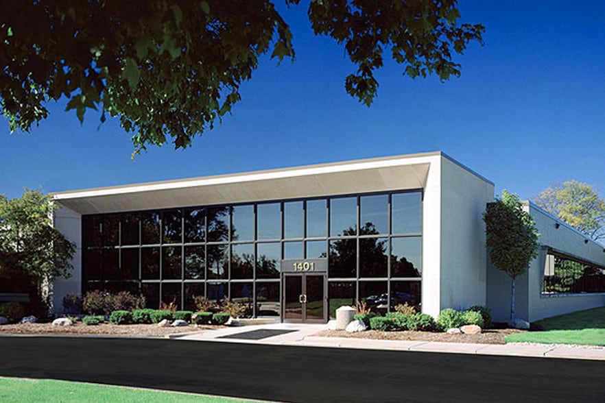 1401 Crooks Rd, Troy, MI à vendre - Photo du bâtiment - Image 2 de 3