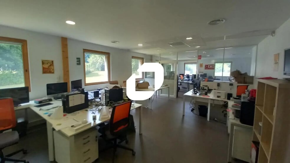 Office in Sainghin-en-Mélantois for lease - Interior Photo - Image 2 of 8