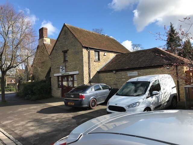 Coker Close, Bicester à vendre Photo du bâtiment- Image 1 de 4