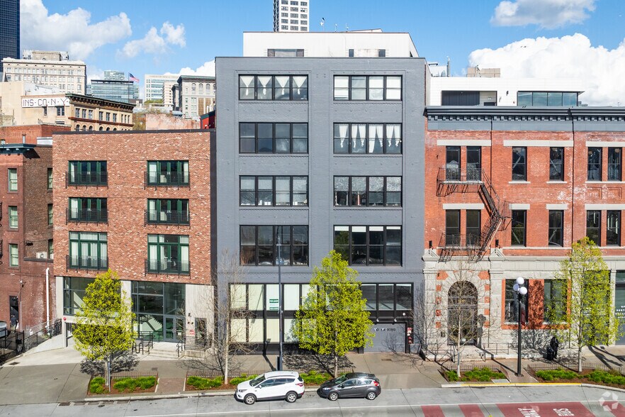 114 Alaskan Way S, Seattle, WA à louer - Photo du bâtiment - Image 1 de 7