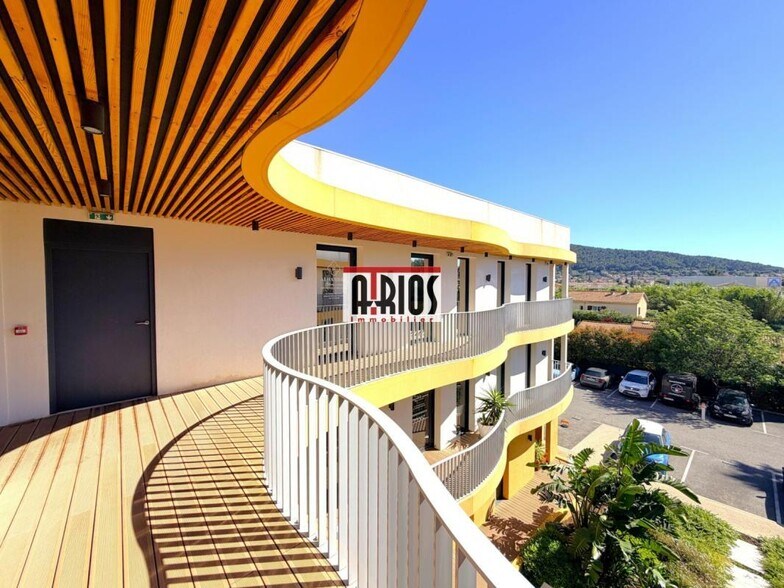 Office in LA MOUTONNE for lease - Building Photo - Image 1 of 14