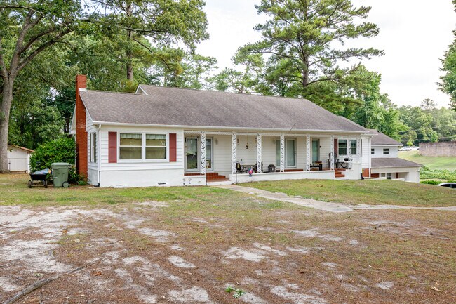 More details for 100-102 Twin Acres Dr, Fayetteville, NC - Multifamily for Sale