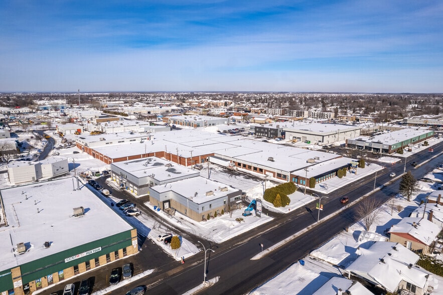 605 Boul Iberville, Repentigny, QC à louer - Aérien - Image 2 de 2