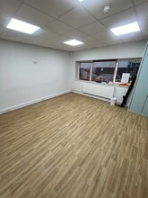 English Clos, Hove for lease Interior Photo- Image 1 of 2