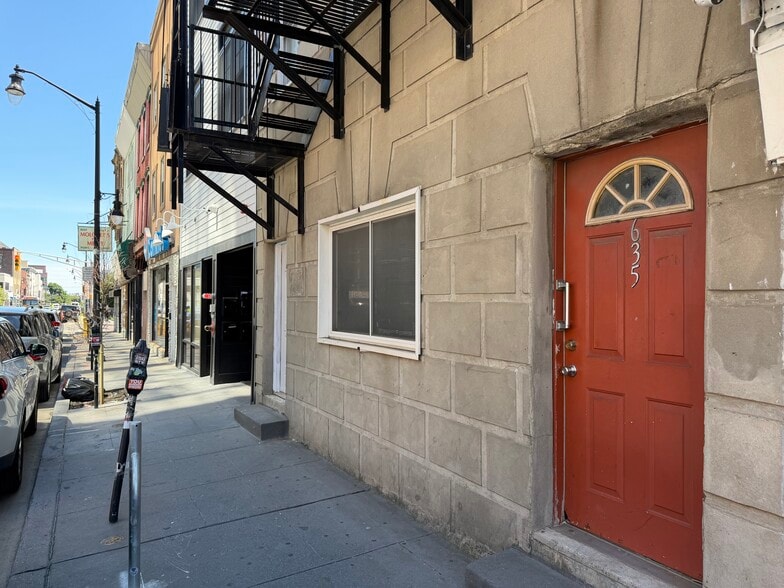 635 Newark Ave, Jersey City, NJ for lease - Building Photo - Image 2 of 5
