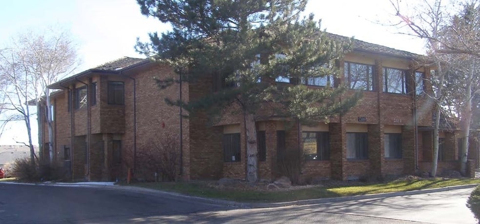 2114 N Lincoln Ave, Loveland, CO for lease - Building Photo - Image 1 of 4