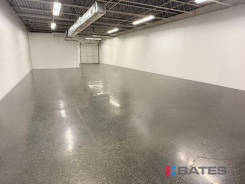 1031 Quaker St, Dallas, TX for lease - Building Photo - Image 3 of 6