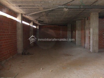 Retail in Cáceres for lease - Building Photo - Image 3 of 4