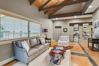 809 N Church St, Florence, MS for lease Interior Photo- Image 1 of 18