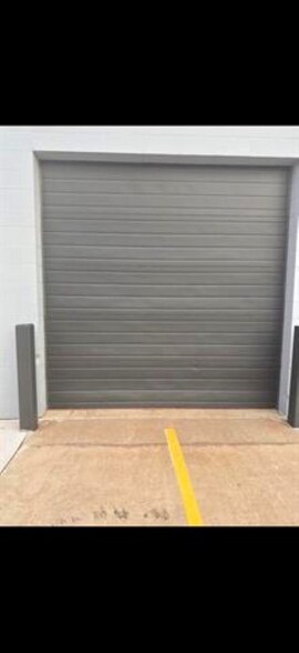 3075 N Plaza Dr, Rapid City, SD à louer - Photo du bâtiment - Image 3 de 14