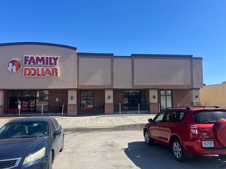 5101-5125 S 36th St, Omaha, NE for lease - Building Photo - Image 2 of 11