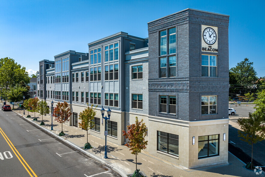 2 Main St, South Bound Brook, NJ à vendre - Photo du bâtiment - Image 1 de 1