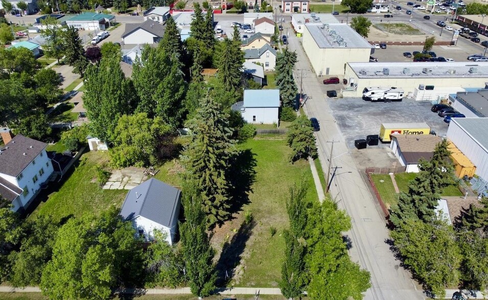 10008 99 Av, Morinville, AB for sale - Aerial - Image 2 of 6