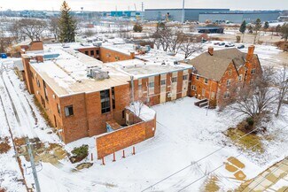 Plus de détails pour 6902 Chicago Rd, Warren, MI - Spécialité à vendre