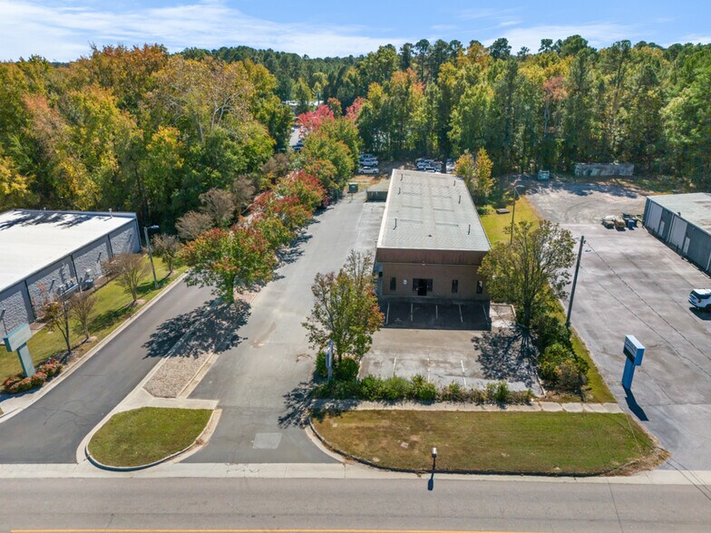 4533 Hillsborough Rd, Durham, NC à louer - Photo du bâtiment - Image 2 de 38