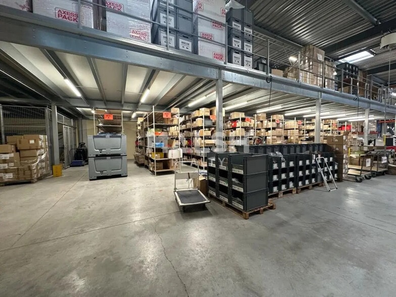 Local d'activités dans Rillieux-la-Pape à vendre - Photo intérieure - Image 2 de 11