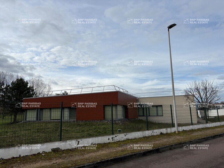 20 Rue Du Golf, Quetigny for sale - Building Photo - Image 2 of 17