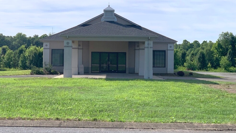 1203 Industrial Park Rd, South Fulton, TN for lease - Building Photo - Image 1 of 5