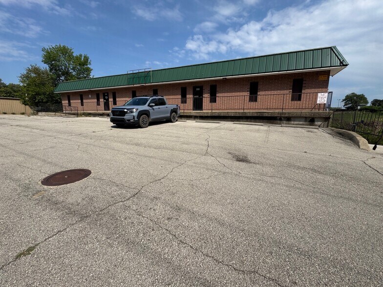 4609 S Norfleet Rd, Independence, MO à vendre - Photo du bâtiment - Image 2 de 17