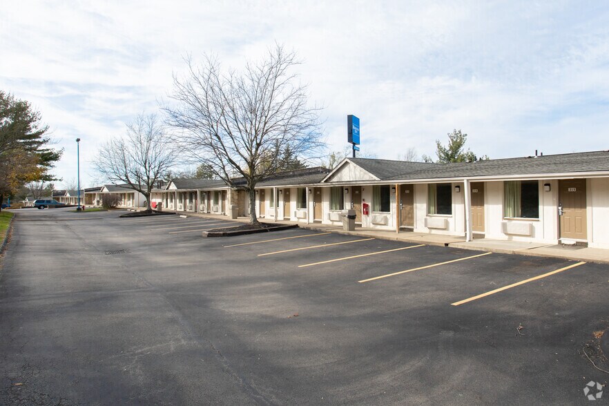 282 North Ave, Washington, PA à vendre - Photo du bâtiment - Image 3 de 8