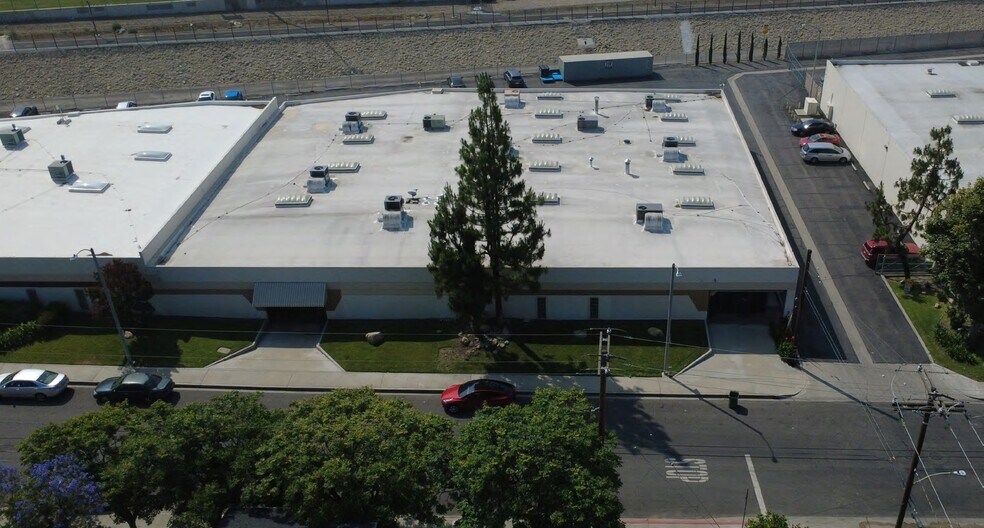 1014 Griswold Ave, San Fernando, CA à louer - Photo du bâtiment - Image 2 de 9
