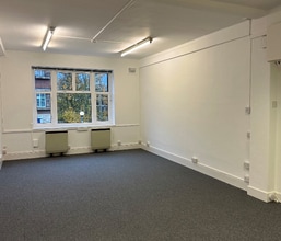 26 Claremont Rd, Surbiton for lease Interior Photo- Image 2 of 3