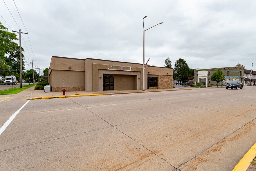 300 E 2nd St, Merrill, WI à vendre - Photo du bâtiment - Image 1 de 1