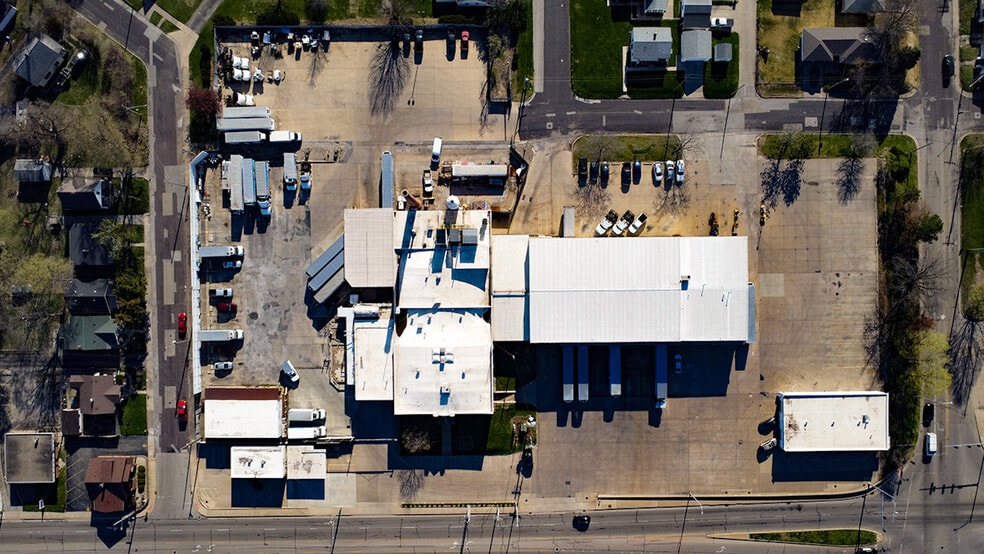 2004 N University St, Peoria, IL à vendre - Photo du bâtiment - Image 3 de 22