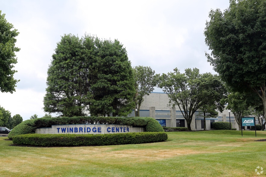 8470 Remington Ave, Pennsauken, NJ for lease - Building Photo - Image 3 of 3