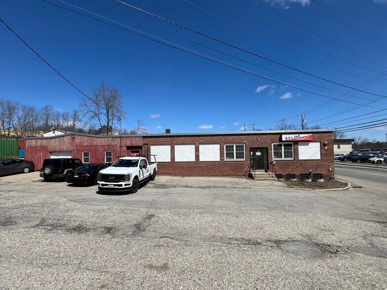 61 Washington St, Auburn, ME à vendre - Photo du bâtiment - Image 1 de 8