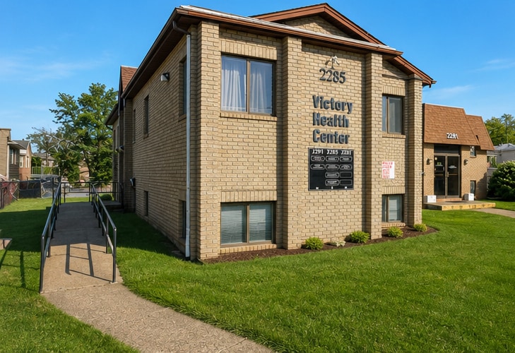 2281-2291 Victory Blvd, portfolio of 3 properties for sale on LoopNet.ca - Building Photo - Image 2 of 14