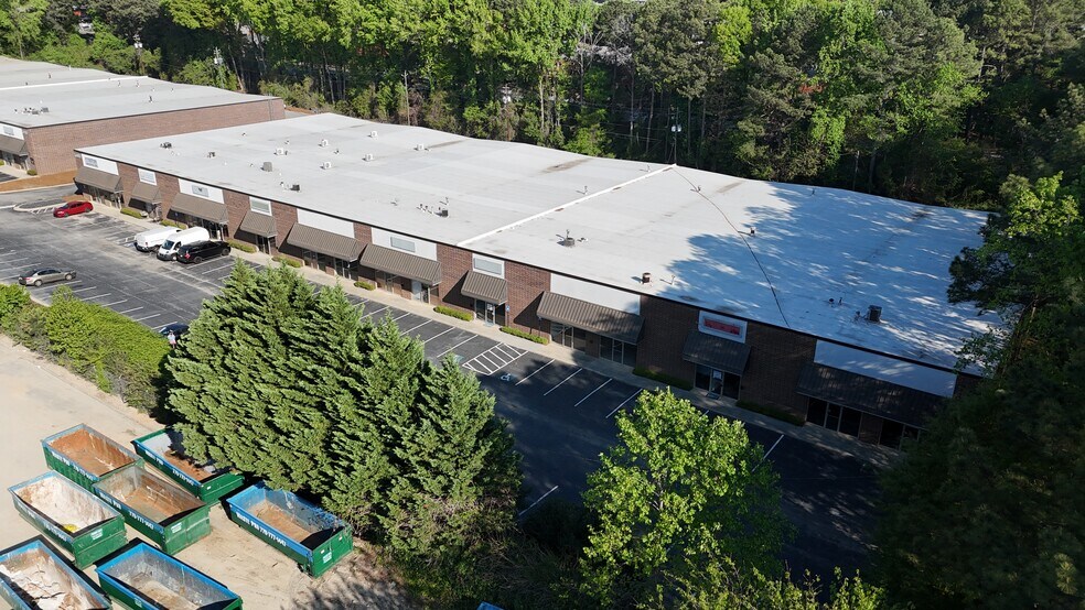 3480 Oakcliff Rd, Doraville, GA à louer - Photo du bâtiment - Image 2 de 17