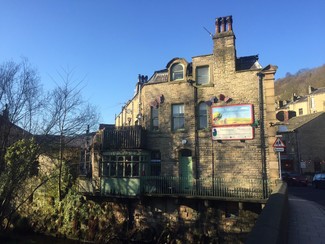 Plus de détails pour 1-3 Market St, Hebden Bridge - Vente au détail à vendre