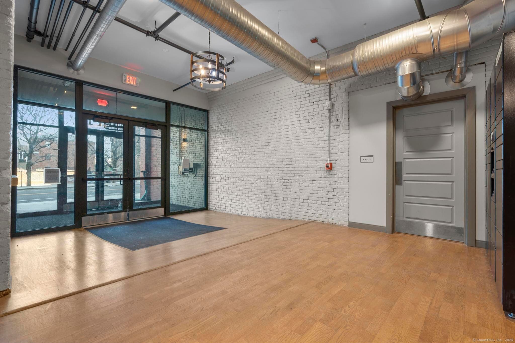 111 Allyn St, Hartford, CT for lease Interior Photo- Image 1 of 3