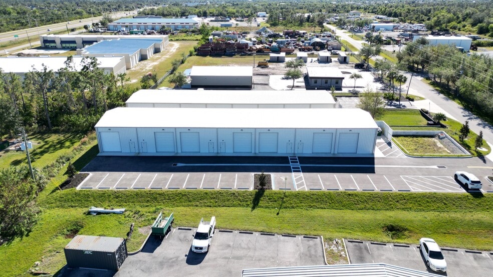 7440 Sawyer Cir, Port Charlotte, FL for lease - Building Photo - Image 2 of 7