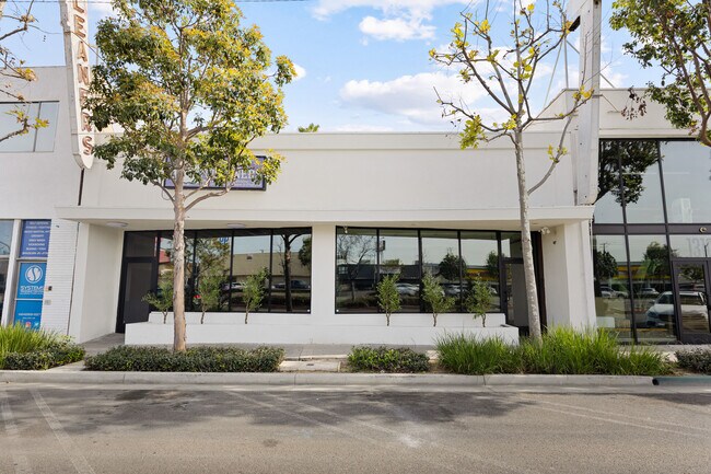 More details for 13048-13052 Hawthorne Blvd, Hawthorne, CA - Retail for Sale