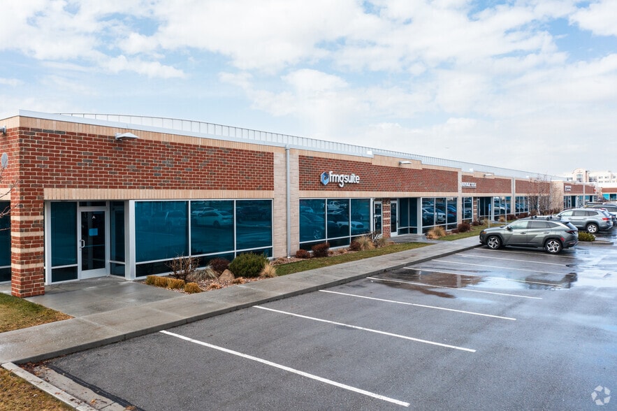 1982 W Pleasant Grove Blvd, Pleasant Grove, UT for lease - Building Photo - Image 3 of 8