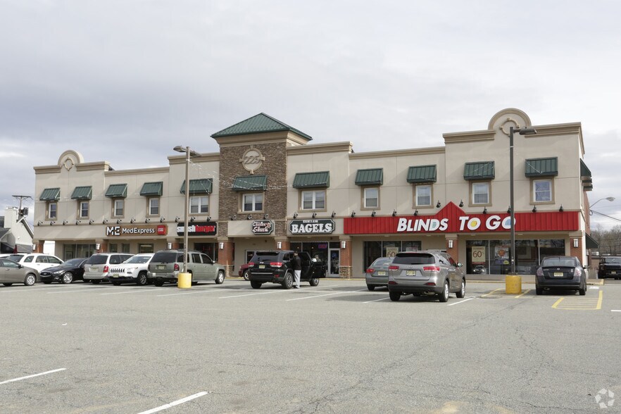 195 Route 46, Totowa, NJ à louer - Photo principale - Image 3 de 11