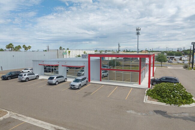 Plus de détails pour 101 N McColl Rd, McAllen, TX - Bureau/Commerce de détail à louer