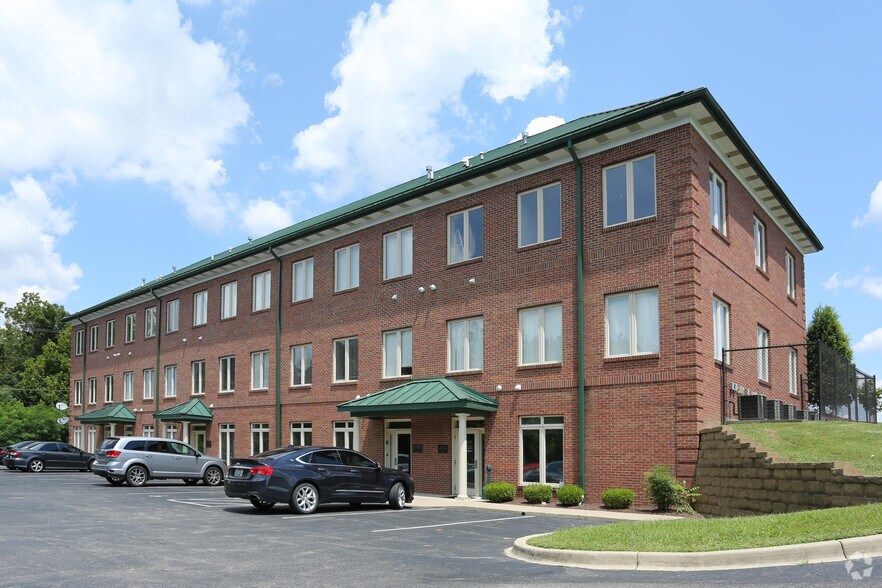 815 John Harper Hwy, Louisville, KY à vendre - Photo du bâtiment - Image 2 de 3