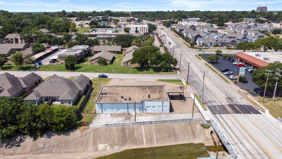 641 W Bedford Euless Rd, Hurst, TX for sale - Building Photo - Image 3 of 9