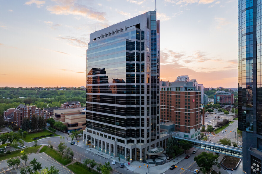 440 2nd Ave SW, Calgary, AB à louer - Photo du bâtiment - Image 1 de 13