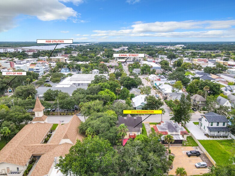 213 Washington St, New Smyrna Beach, FL à vendre - Photo du bâtiment - Image 3 de 5