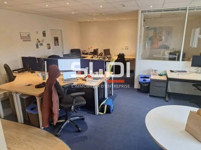Bureau dans Chassieu à louer - Photo intérieure - Image 3 de 5