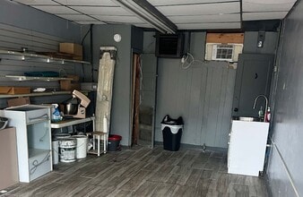 36 Astor St, Newark, NJ à louer Photo intérieure- Image 2 de 4