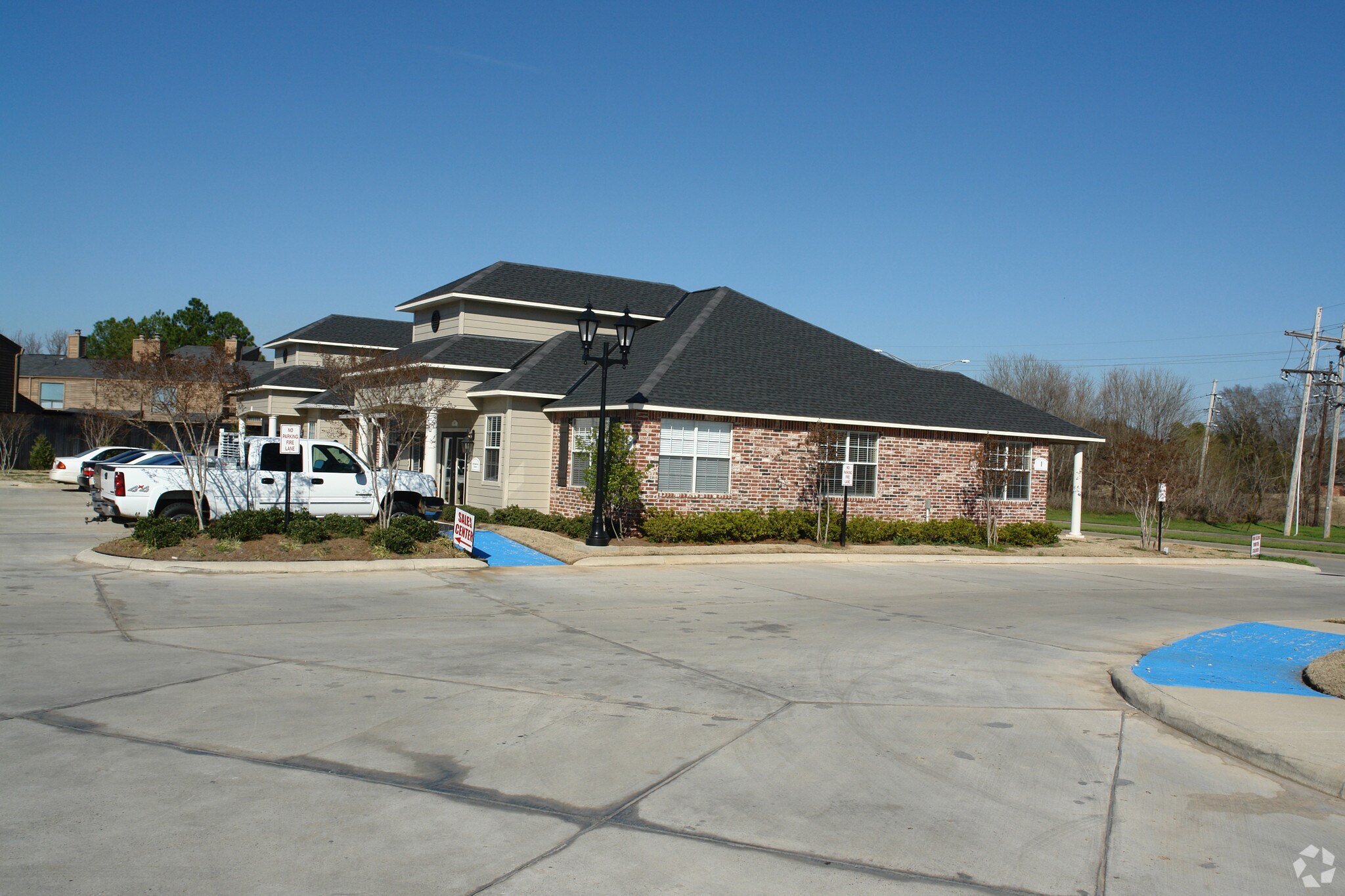 7330 Fern Ave, Shreveport, LA for lease Primary Photo- Image 1 of 27