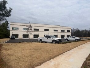 4105 Commerce Street, Flowery Branch, GA for lease Interior Photo- Image 2 of 17